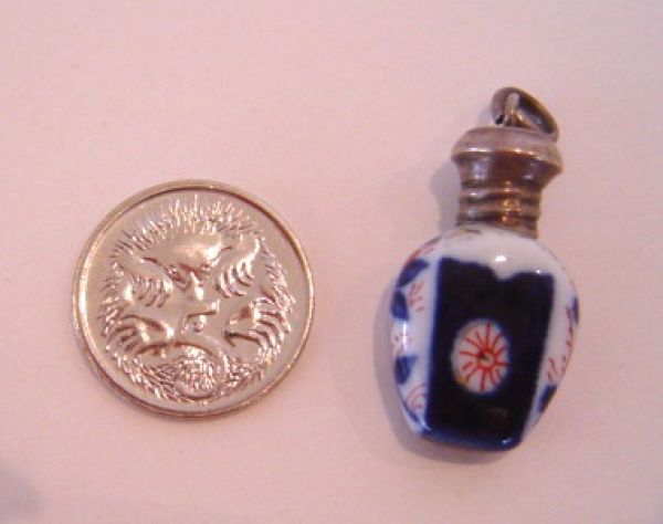 Tiny Imari coloured perfume pendant